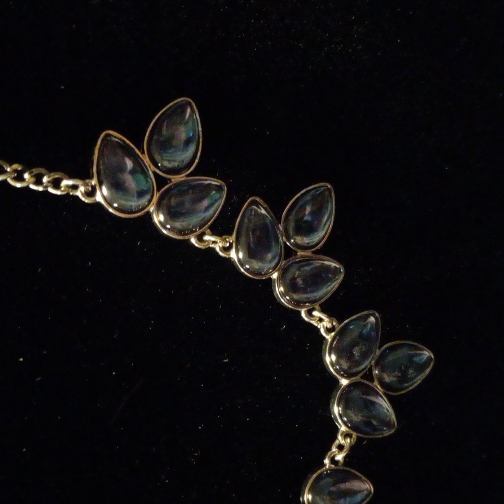 Charming Charlie Curb Chain Necklace With Blue Gemstones. - Picture 3 of 4